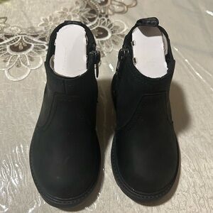 NWT UGG Toddler Bolden Weather Black Leather Boots - Size 7T